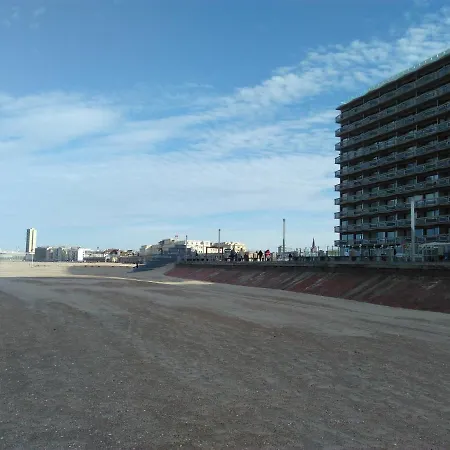 Residentie Aldis Met Zeezicht