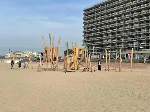 Residentie Aldis Met Zeezicht *